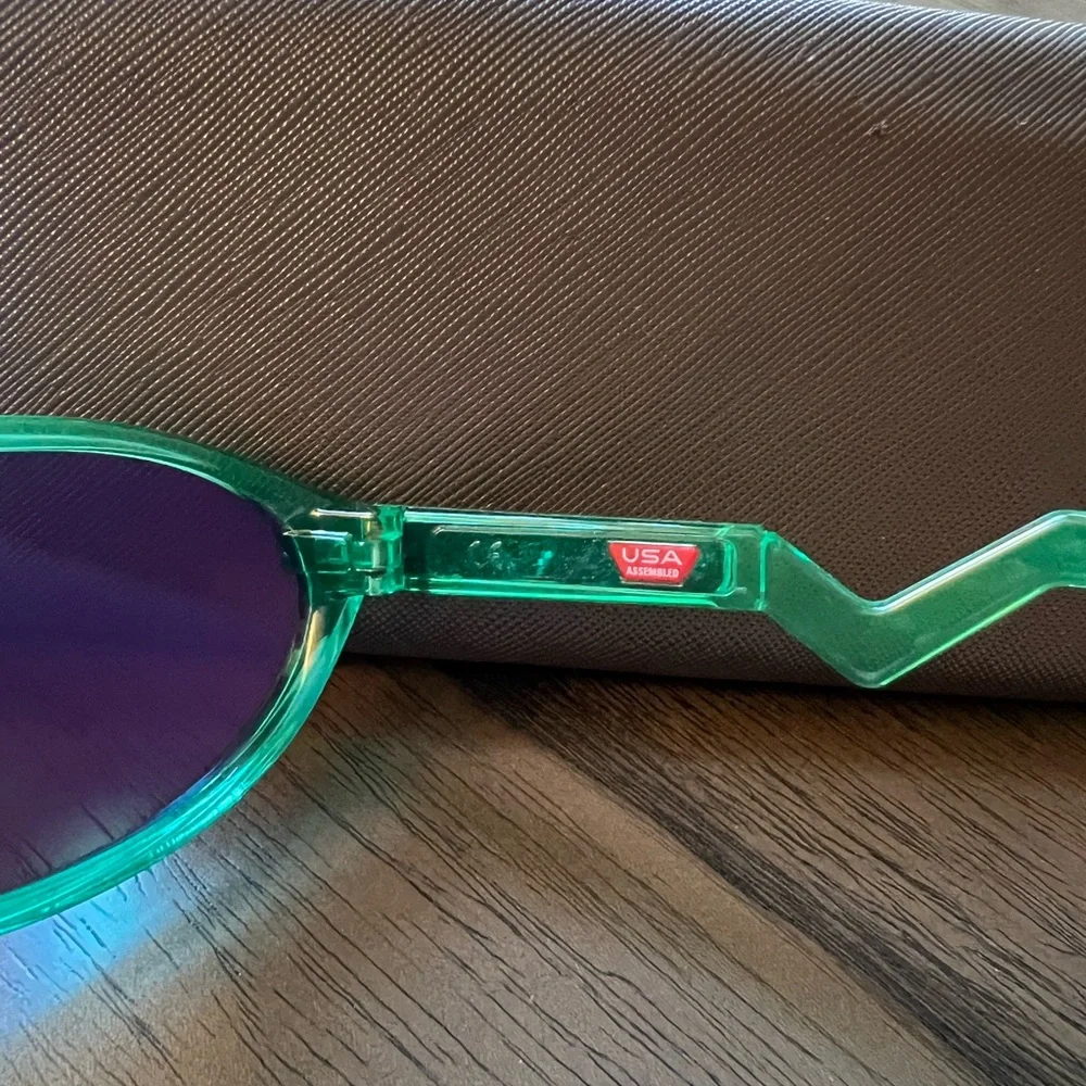 Oakley goggle style